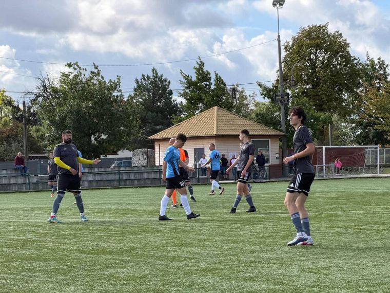 UKS Borzęcin – FC Płochocin, zdjęcie z meczu 1