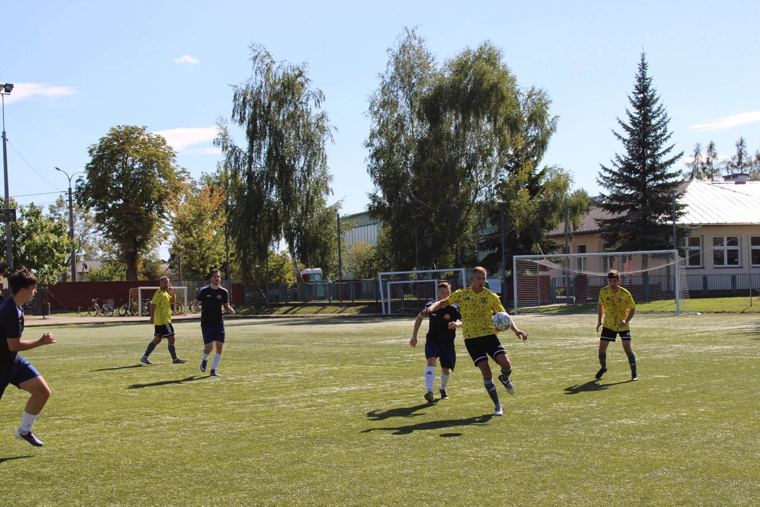 UKS Borzęcin – Skra 1921, zdjęcie z meczu 2